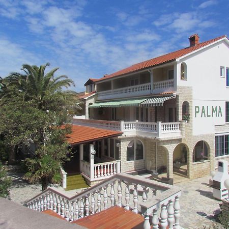 Palma Guesthouse Palit ภายนอก รูปภาพ