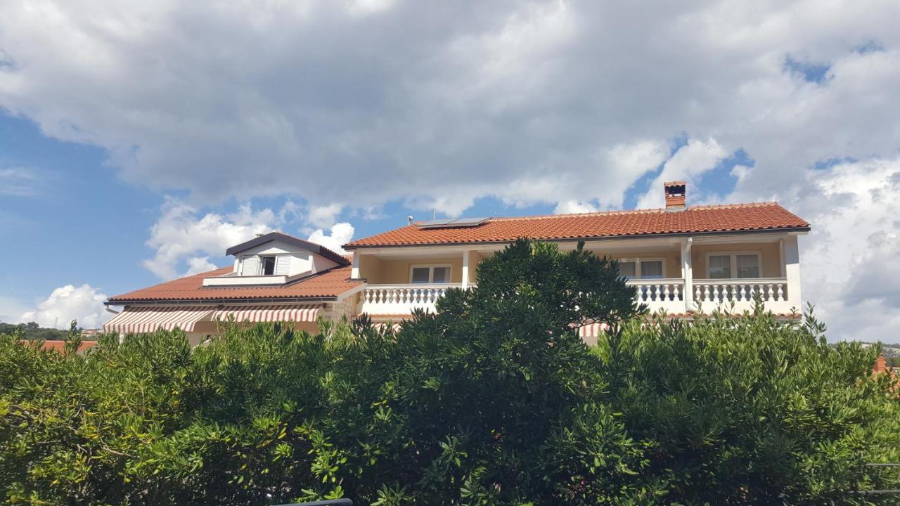 Palma Guesthouse Palit ภายนอก รูปภาพ