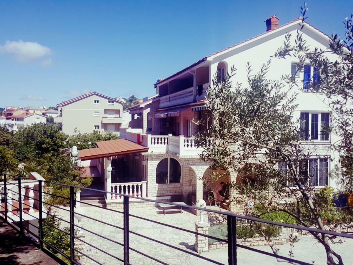 Palma Guesthouse Palit ภายนอก รูปภาพ
